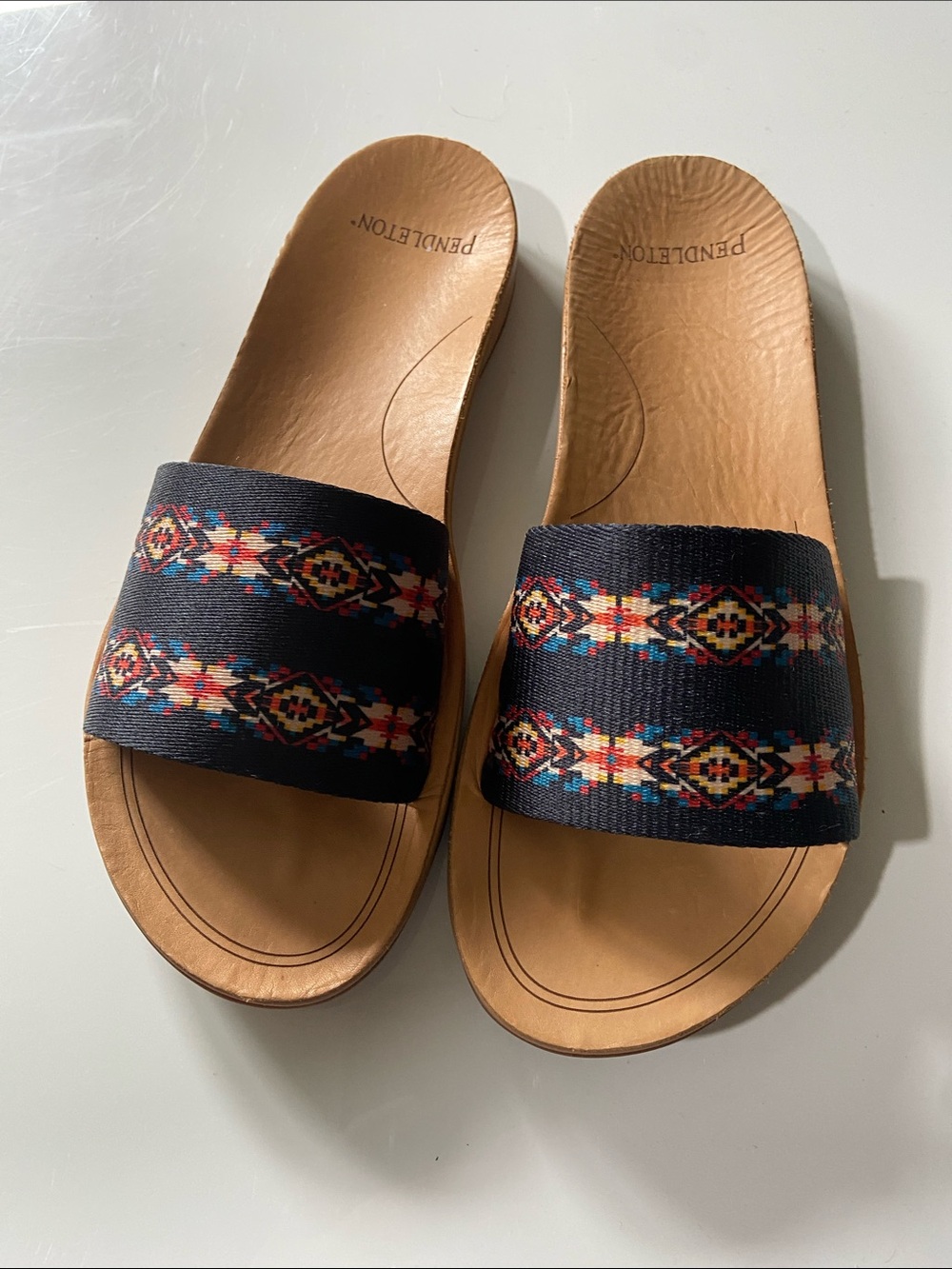 Pendleton Carico Lake women's slide sandals  Women’s Size 8